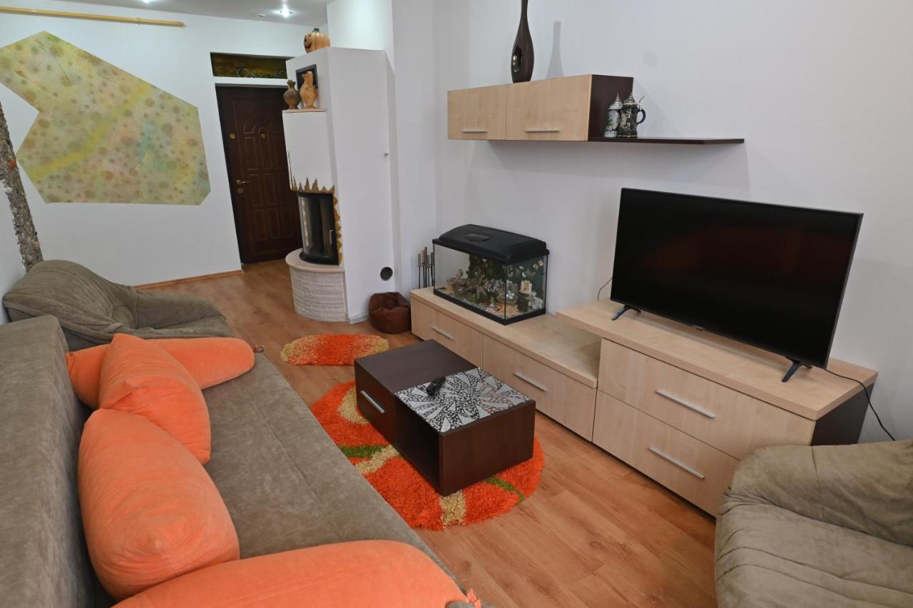Apartament Camelia Petroşani Exterior foto